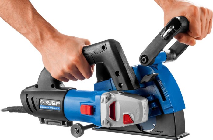 ЗУБР 1400 Вт, 8800 об/мин, 0-30 мм, кейс, штроборез электрический ЗШ-П30-1400 ПСТК Профессионал