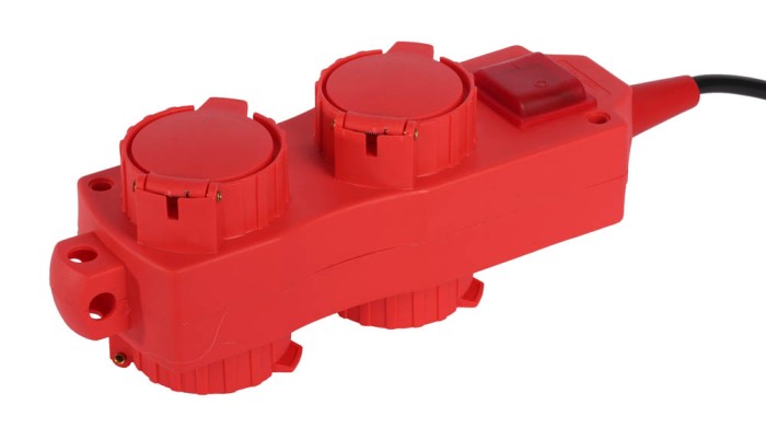 СВЕТОЗАР 3600 Вт, 5 м, 4 гнезда, заземление и выключатель, удлинитель электрический SV-55017-5