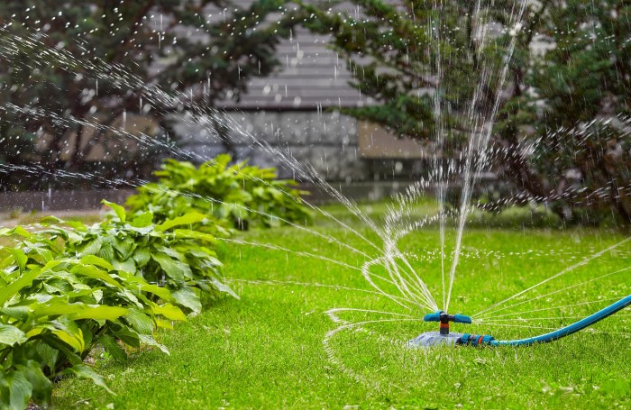 GRINDA 121 м², 3 сопла, на подставке, круговой распылитель RR-B 429315 PROLine