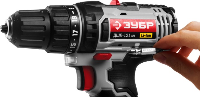 ЗУБР Li-Ion, 12 В, кейс, 2 АКБ, дрель-шуруповерт ДШЛ-121 КН Стандарт