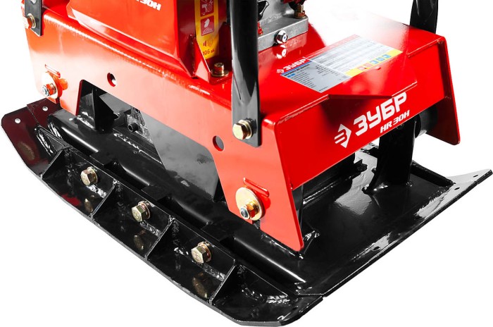 ЗУБР 30 кН, 9 л.с., 6600 Вт, плита бензиновая вибрационная реверсивная ЗВПБ-30 ГРХ Профессионал