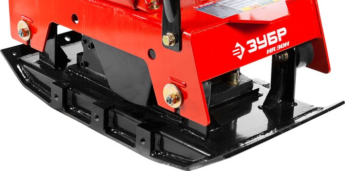 ЗУБР 30 кН, 9 л.с., 6600 Вт, плита бензиновая вибрационная реверсивная ЗВПБ-30 ГРХ Профессионал