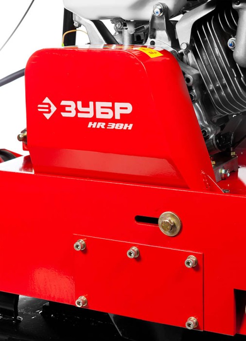 ЗУБР 38 кН, 13 л.с., 9800 Вт, плита бензиновая вибрационная реверсивная ЗВПБ-38 ГРХ Профессионал
