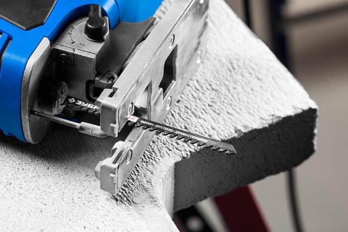 ЗУБР по гипсокартону, кирпичу, оргстеклу, дереву с гвоздями, EU-хвостовик, шаг 4.3 мм, 130/110 мм, 2 шт, полотно для эл/лобзика 155957-4 Профессионал