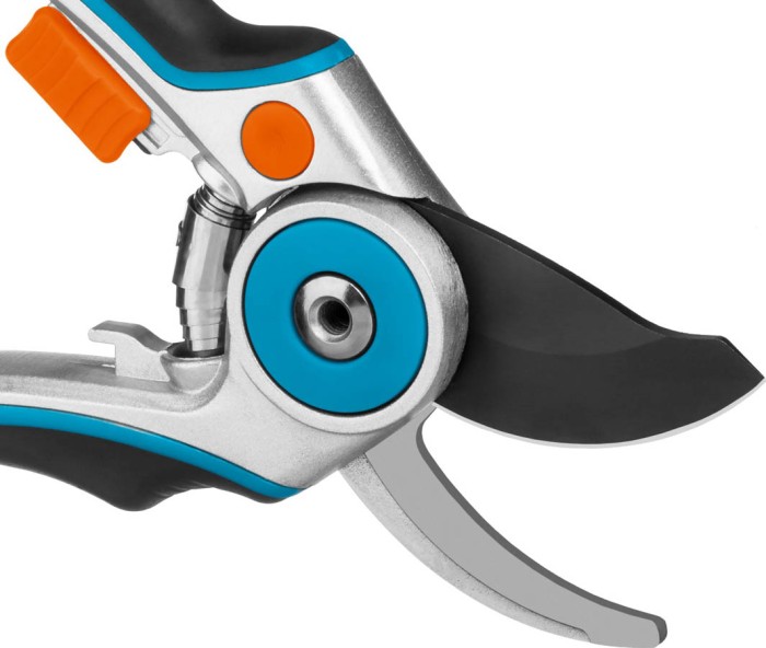 GRINDA 200 мм, с эргономичными алюминиевыми рукоятками, плоскостной секатор 423429