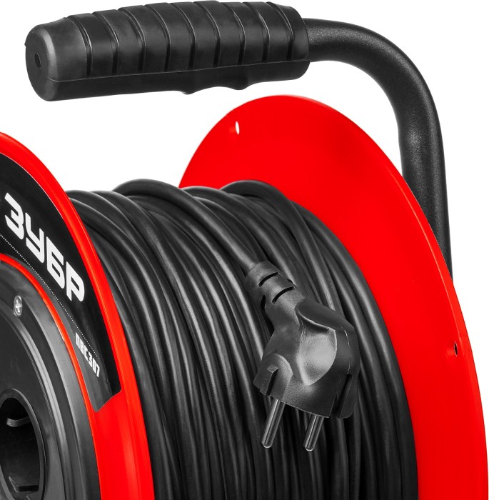 ЗУБР  ПВС-307 ПВС 3х0.75 20м 2200Вт,  Удлинитель на катушке (55083-20)